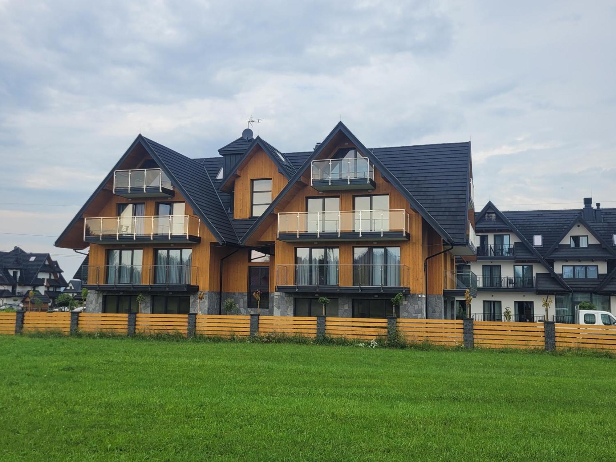 Apartamenty Grapa Resort เบียลกาตัทร์ชันสกา ภายนอก รูปภาพ